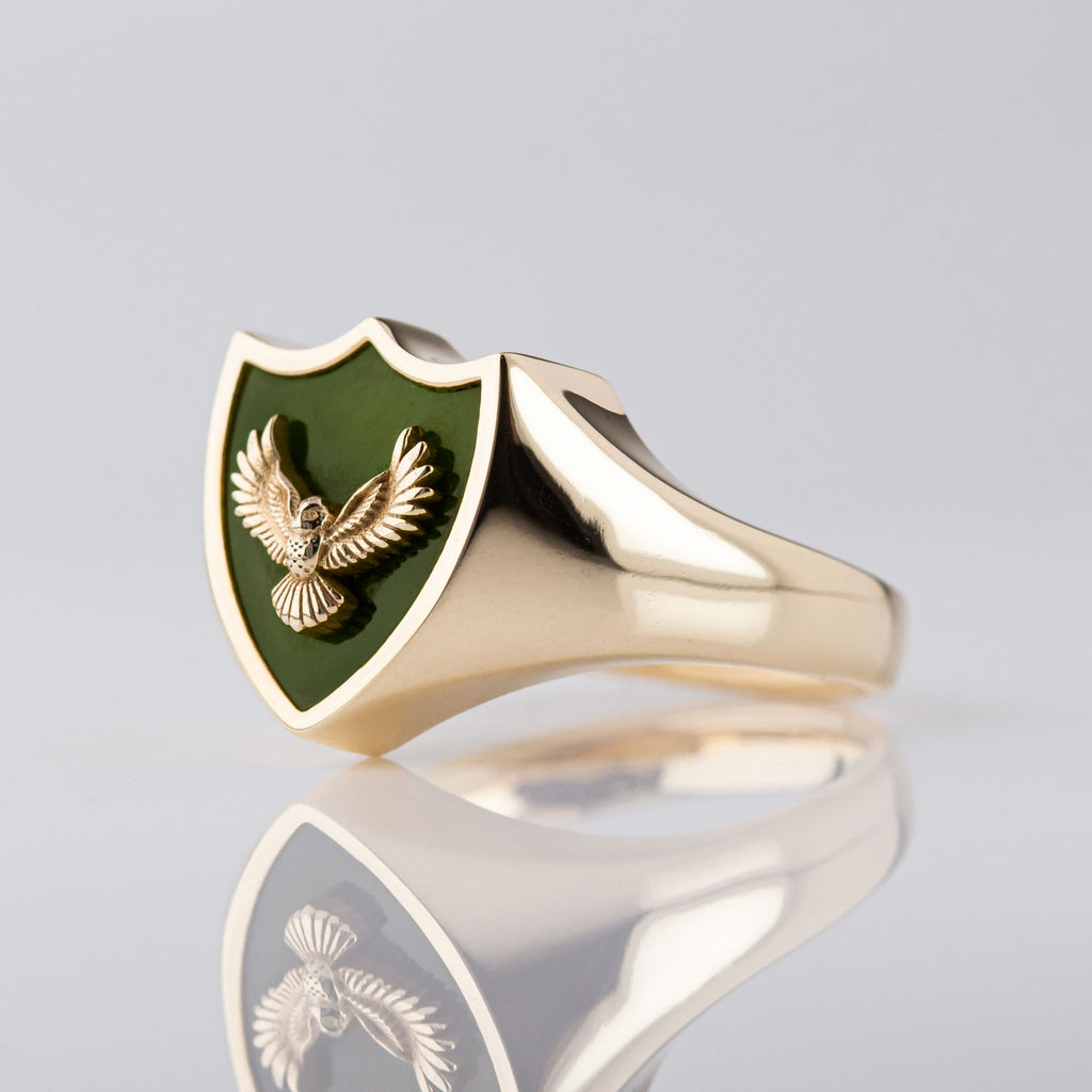 Pounamu Owl Crest Signet ring in Yellow Gold or Platinum