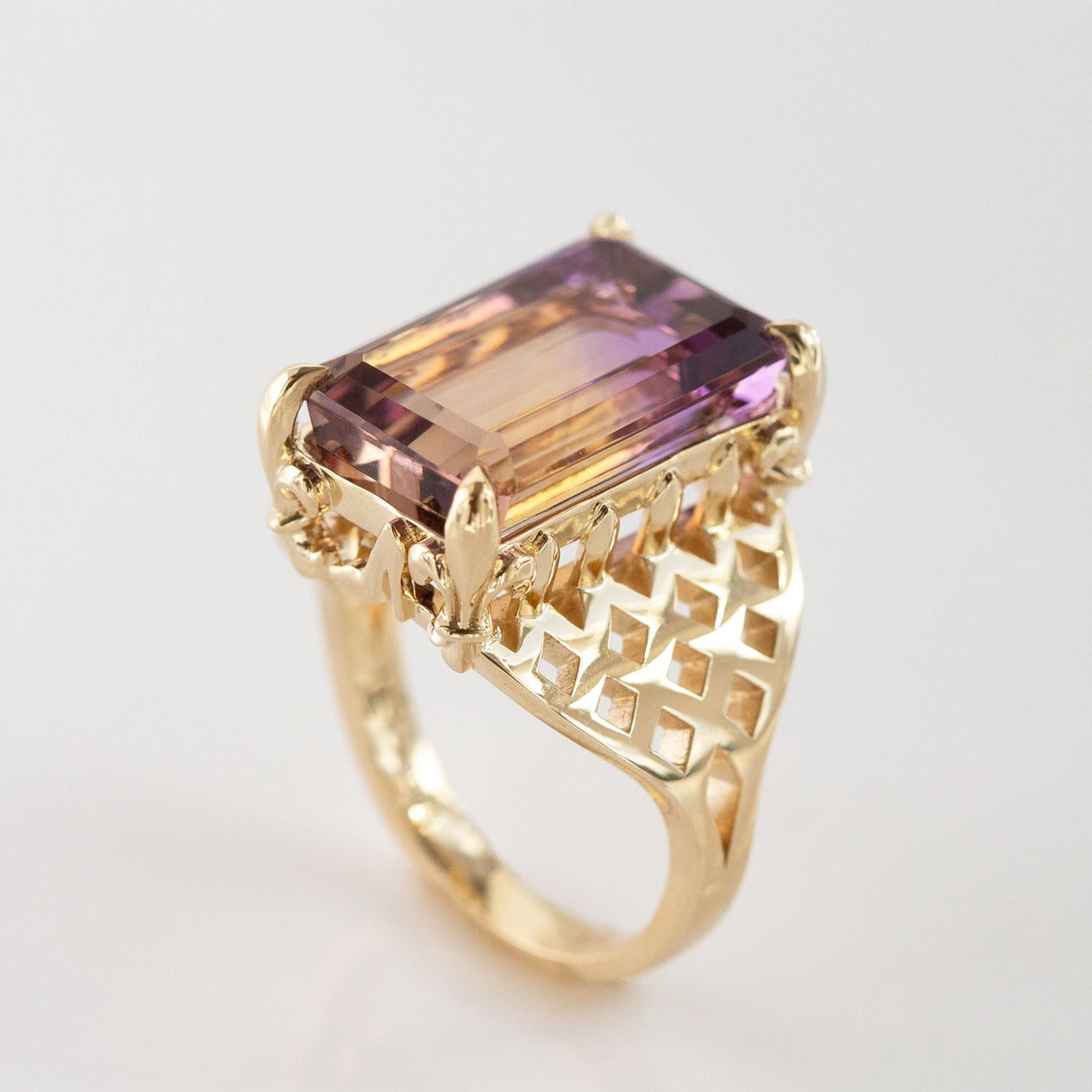 The Femme Fatale Assassin Ring with Ametrine in 9 carat Gold