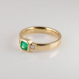 Little Princess ring with Emerald and Diamonds in 9 carat Gold