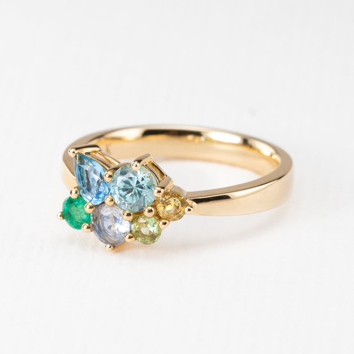 Fallen Leaves Ring with Sapphire & Emerald