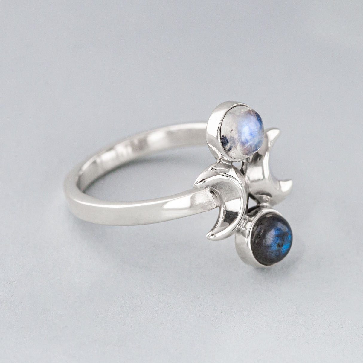 Moon Phase Ring in Sterling Silver with Labradorite and Rainbow Moonstone