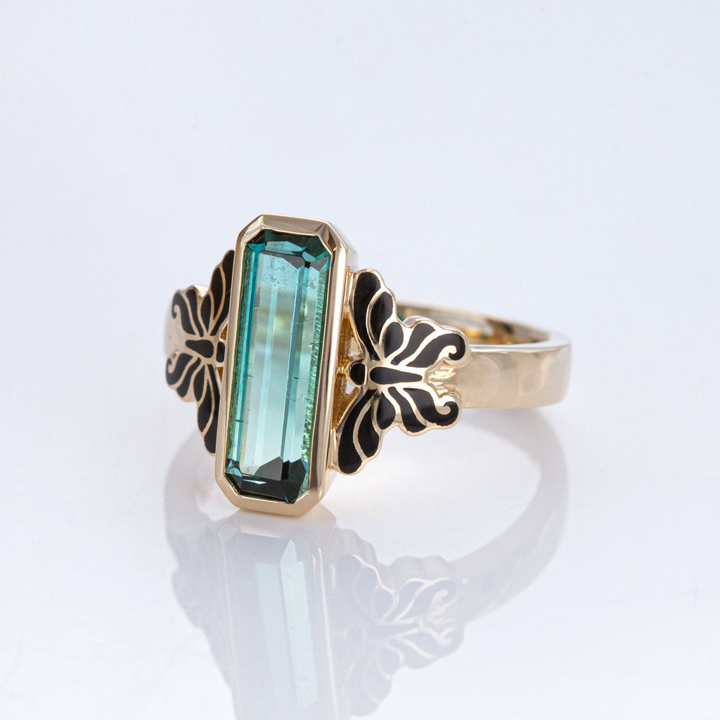Caribbean Dream ring with Ombré Lagoon Tourmaline in 9 carat Gold