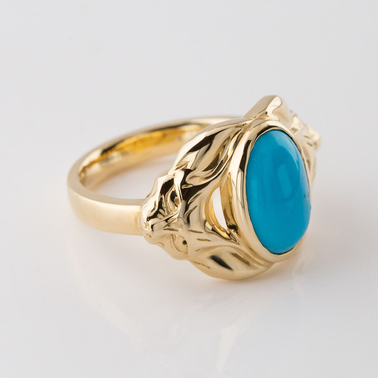 Turquoise Egyptian Fox ring in 9 carat Gold