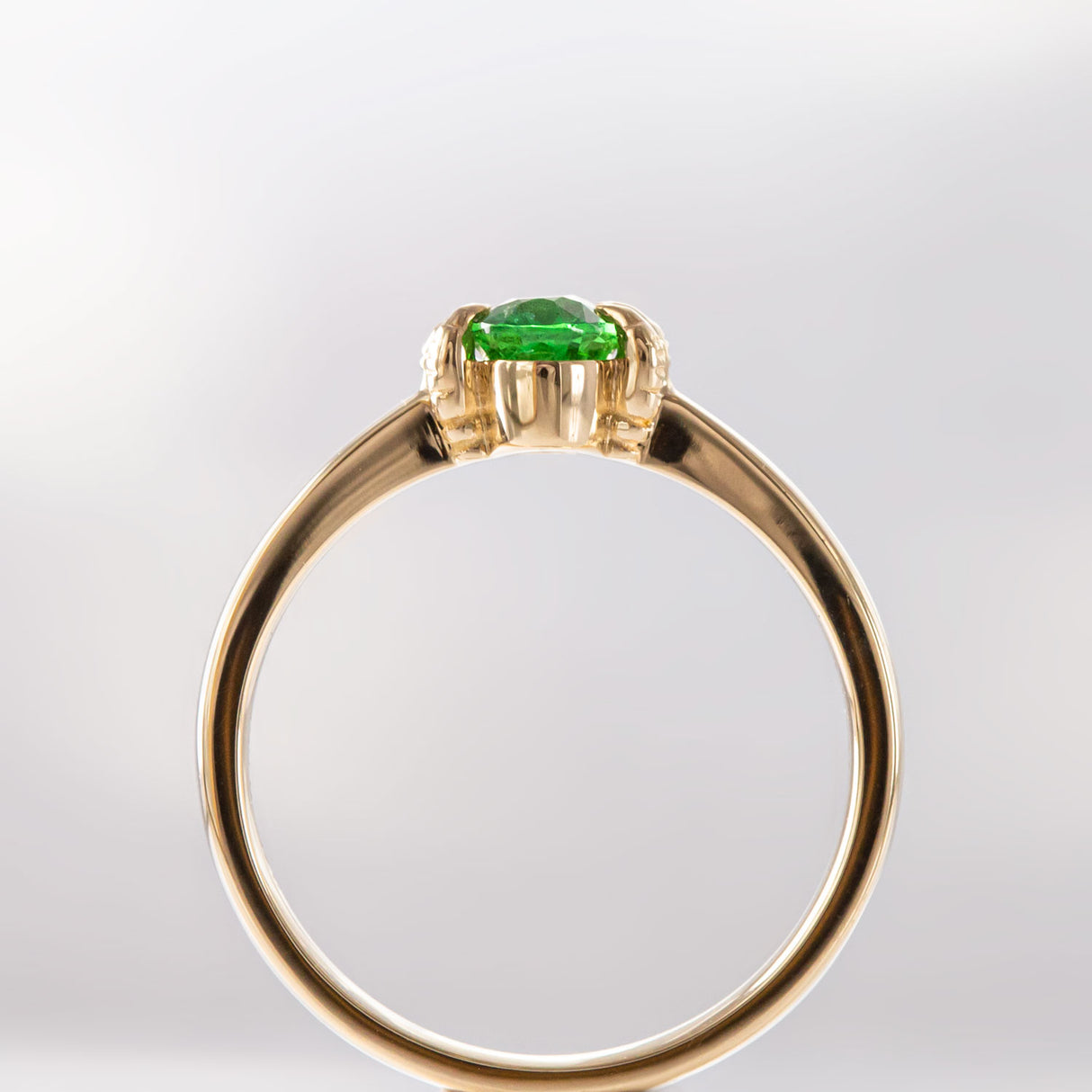 Apple Green Tsavorite Baby Dragon Claw ring in 9 carat Gold