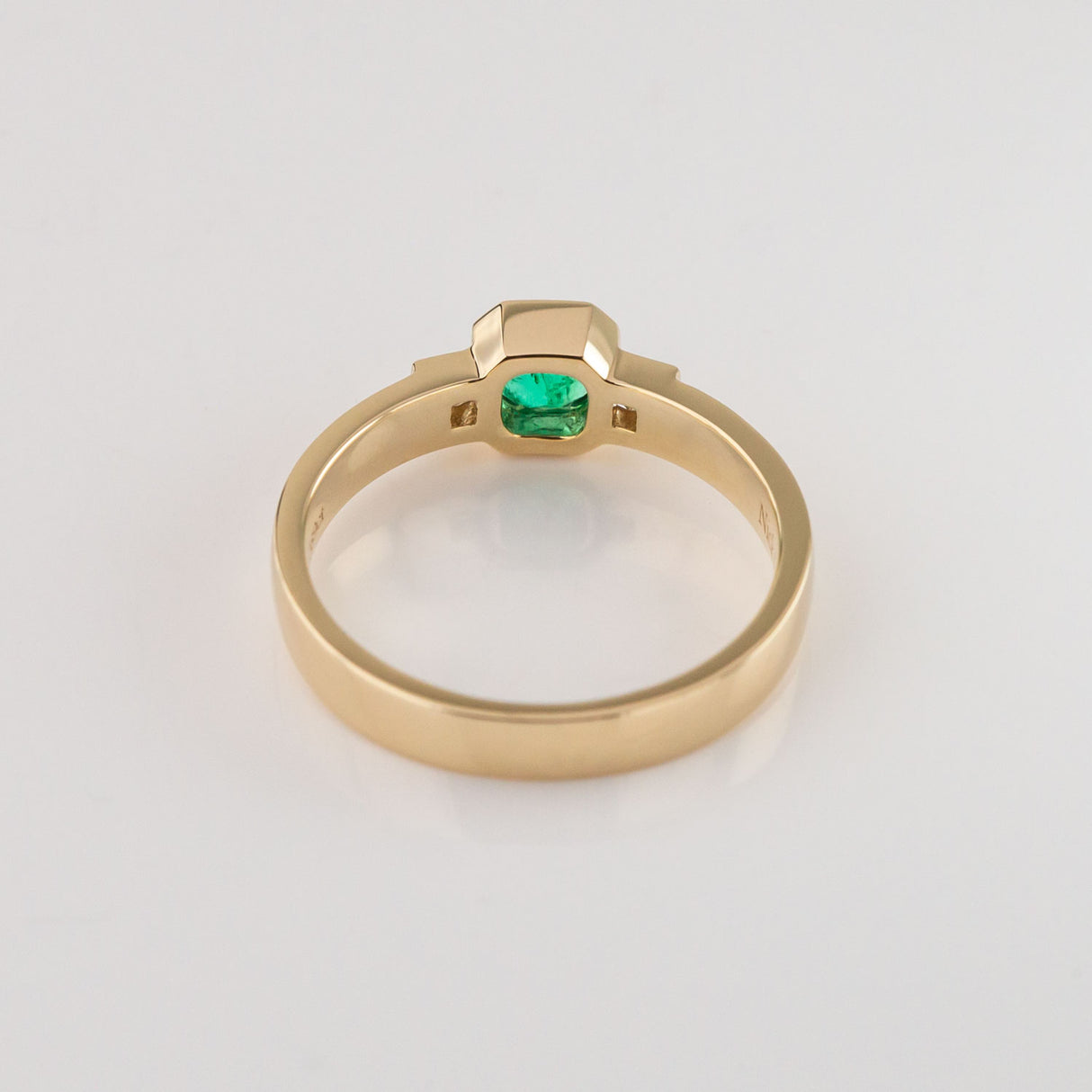 Little Princess ring with Emerald and Diamonds in 9 carat Gold