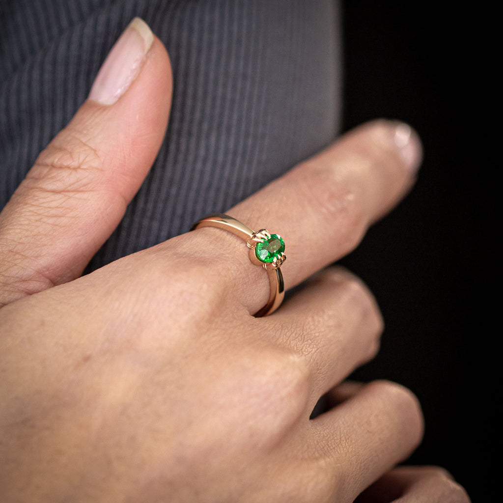 Apple Green Tsavorite Baby Dragon Claw ring in 9 carat Gold