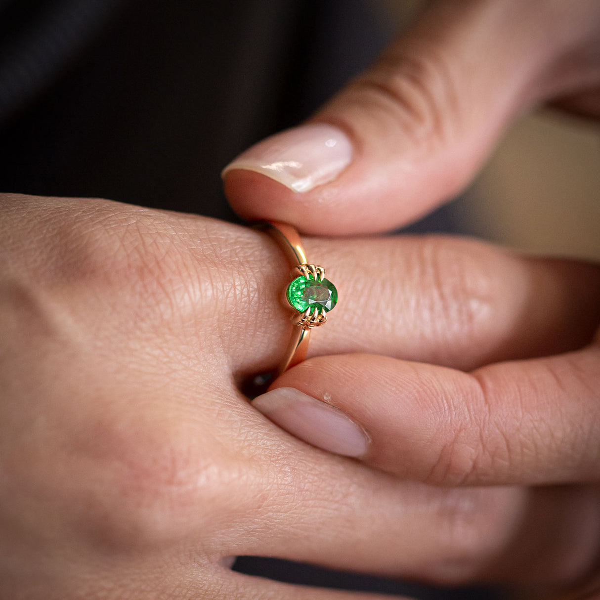 Apple Green Tsavorite Baby Dragon Claw ring in 9 carat Gold