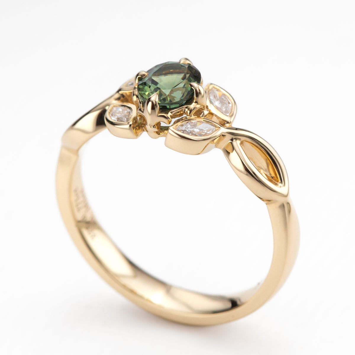 Forest Green Sapphire Nymphia Ring