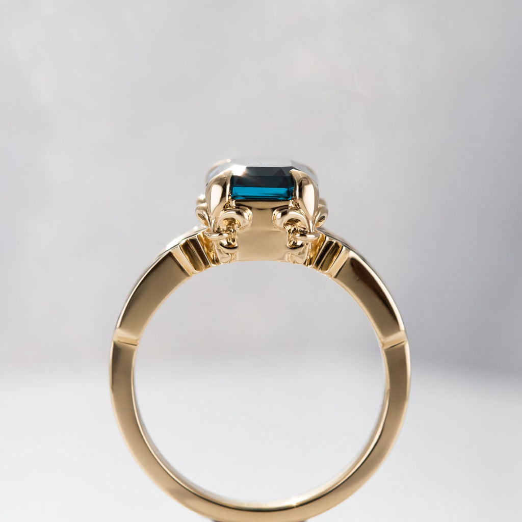 4.35 carat London Blue Topaz Art Deco ring in 9 carat Gold