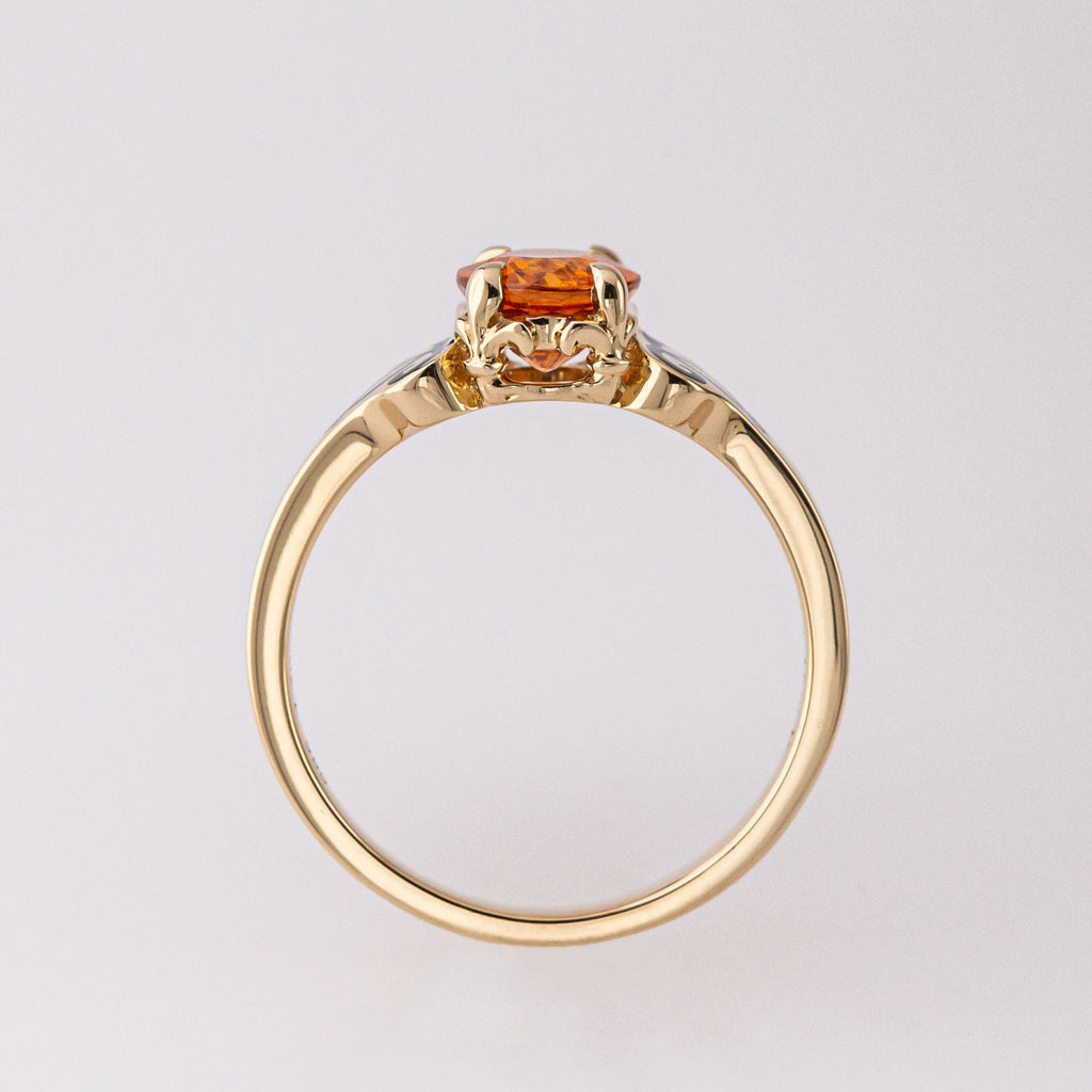 1.70 carat Mandarin Garnet Deco ring in 14 carat Gold
