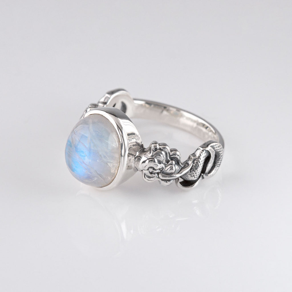 Mermaid ring in Sterling Silver with Rainbow Moonstone