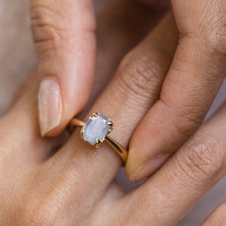Misty Grey Sapphire Tiny Bloom Ring