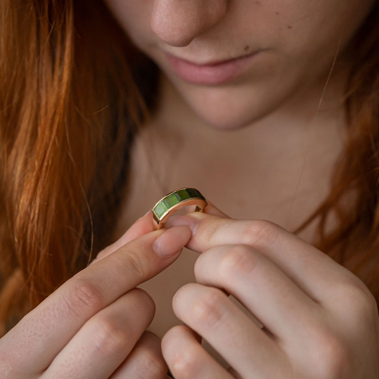 Pounamu Ombré Channel ring in 9 carat Gold