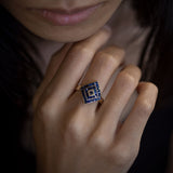 Magic Carpet ring with Sapphires in 14 carat Gold