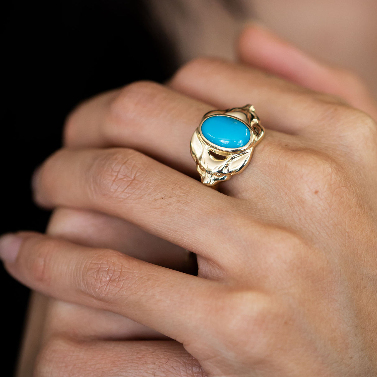 Turquoise Egyptian Fox ring in 9 carat Gold