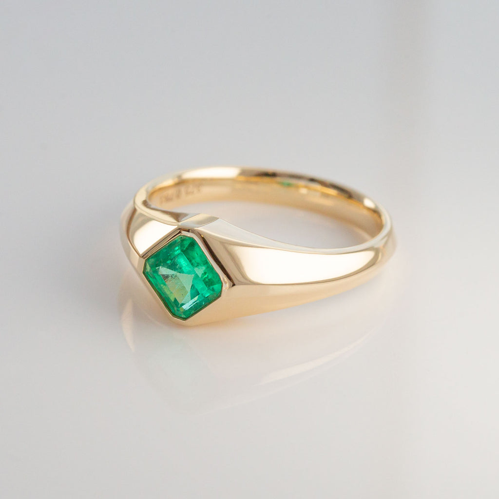 Asscher Cut Emerald Geometric Signet ring in 9 carat Gold