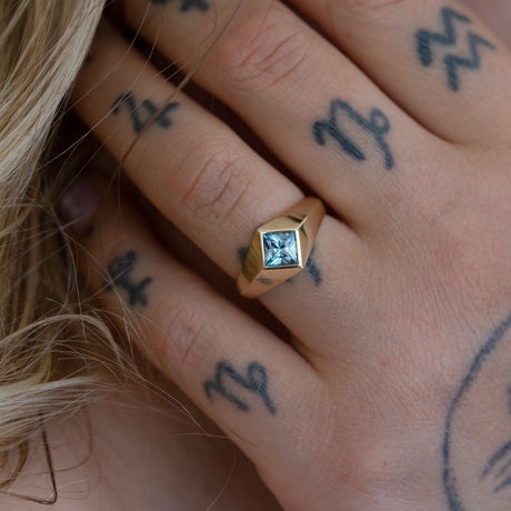 Sky Blue Zircon Geometric Signet ring in 9 carat Gold