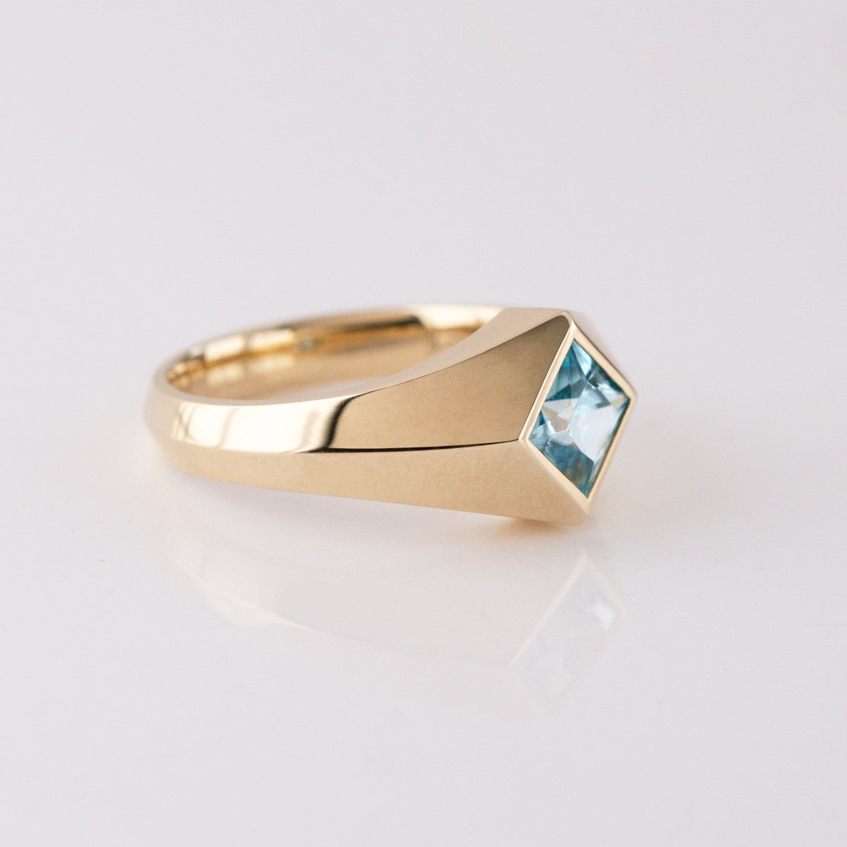 Sky Blue Zircon Geometric Signet ring in 9 carat Gold