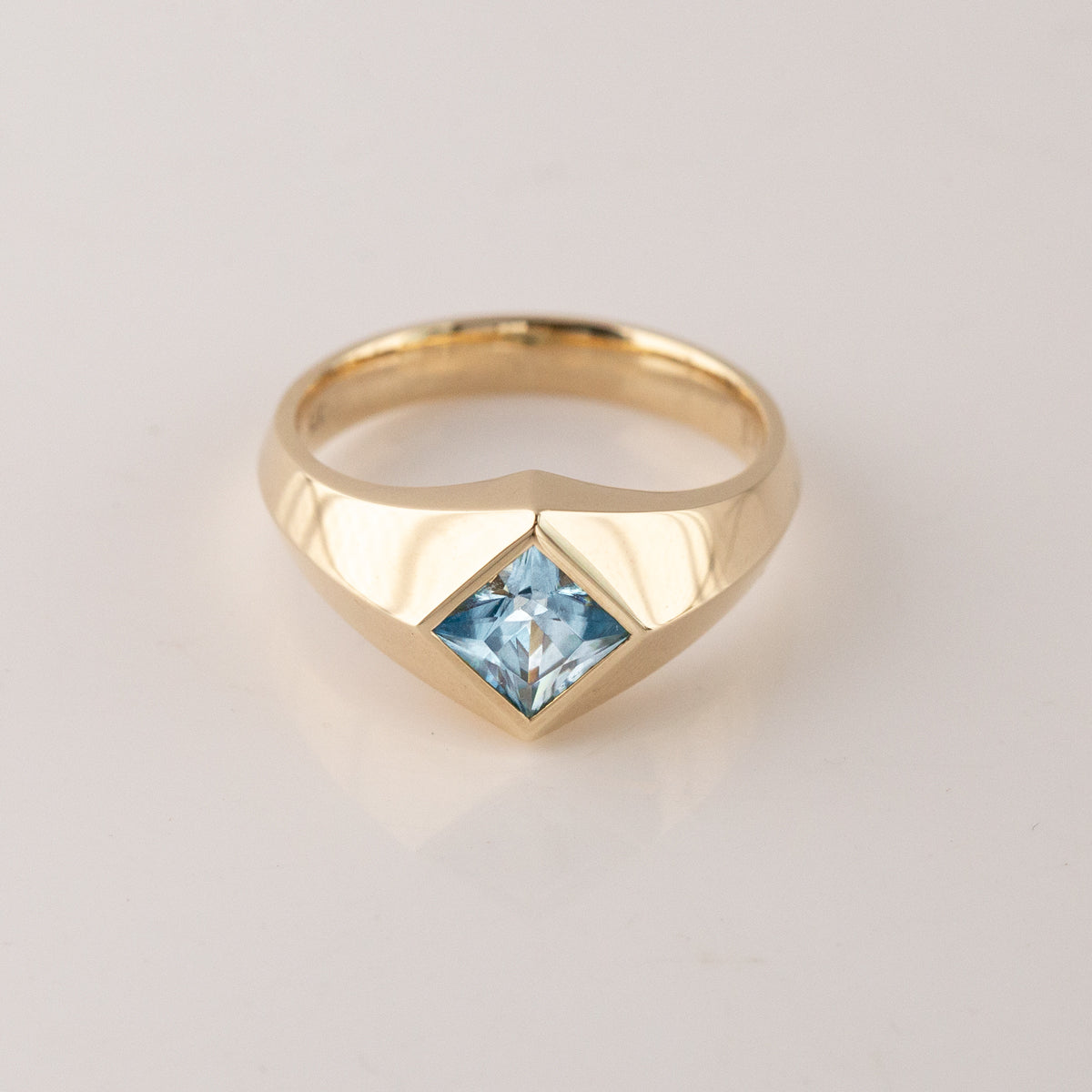 Sky Blue Zircon Geometric Signet ring in 9 carat Gold