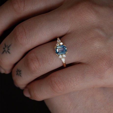 Cloud Kiss Sapphire Ring