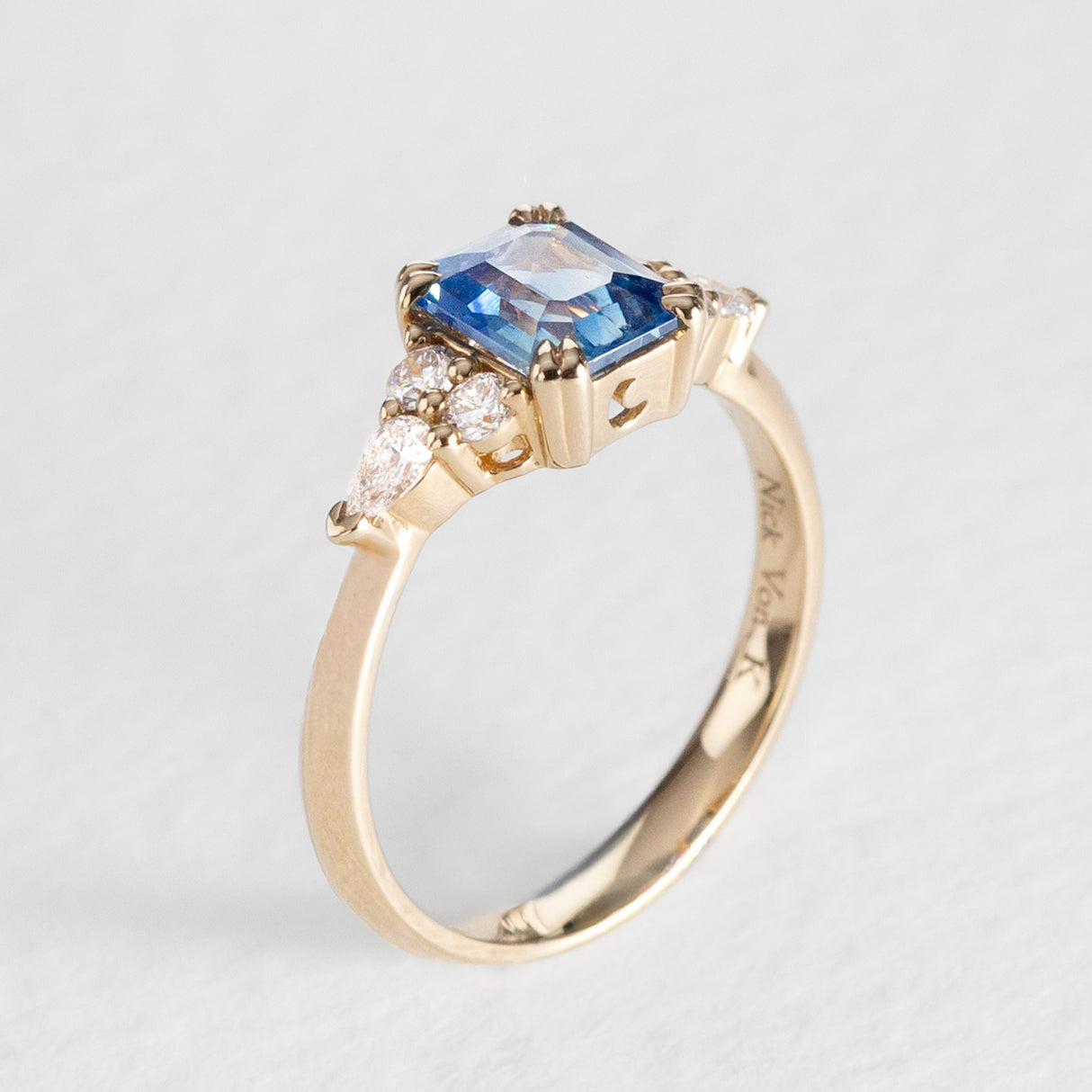 Cloud Kiss Sapphire Ring