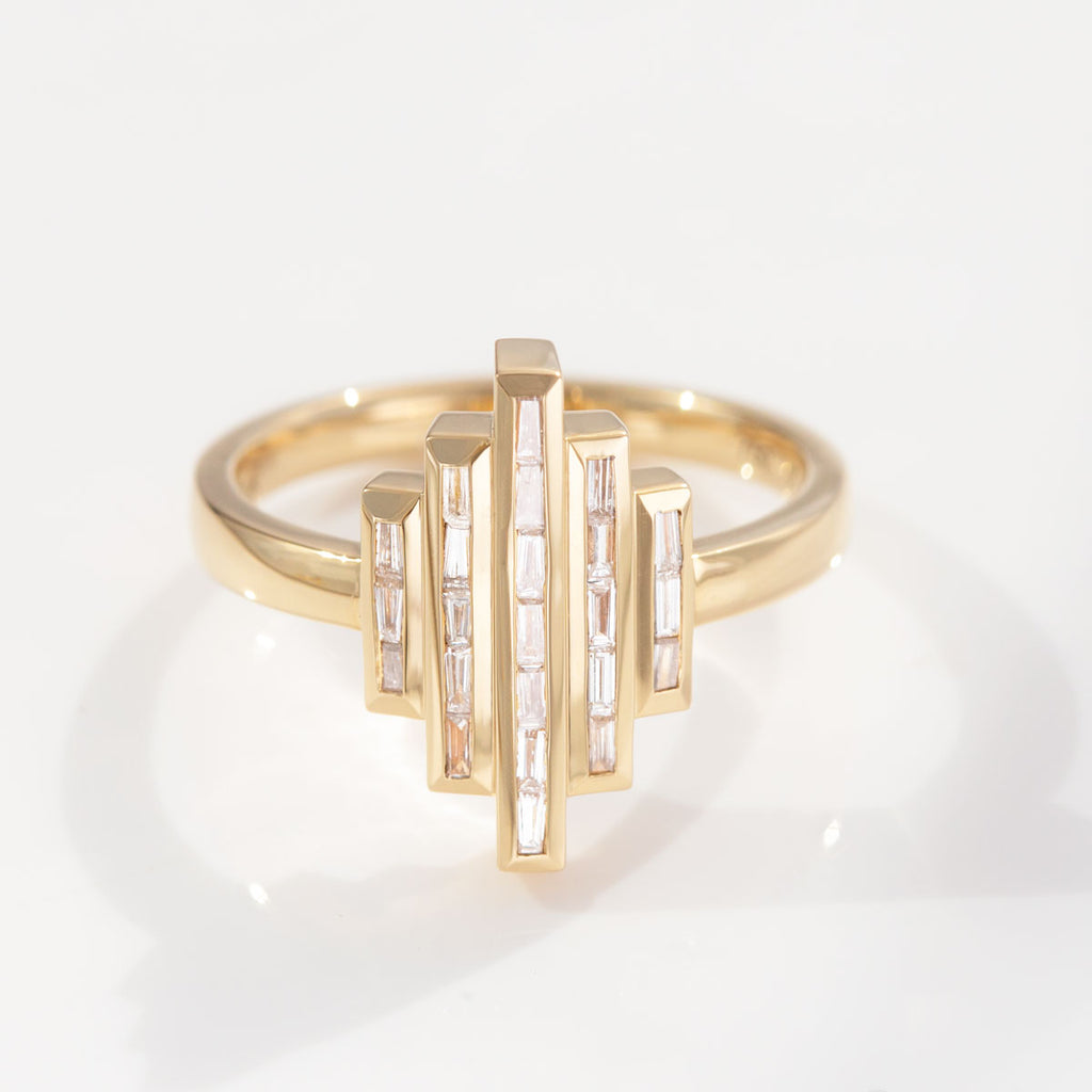 Diamond Manhattan ring in 18 carat Gold