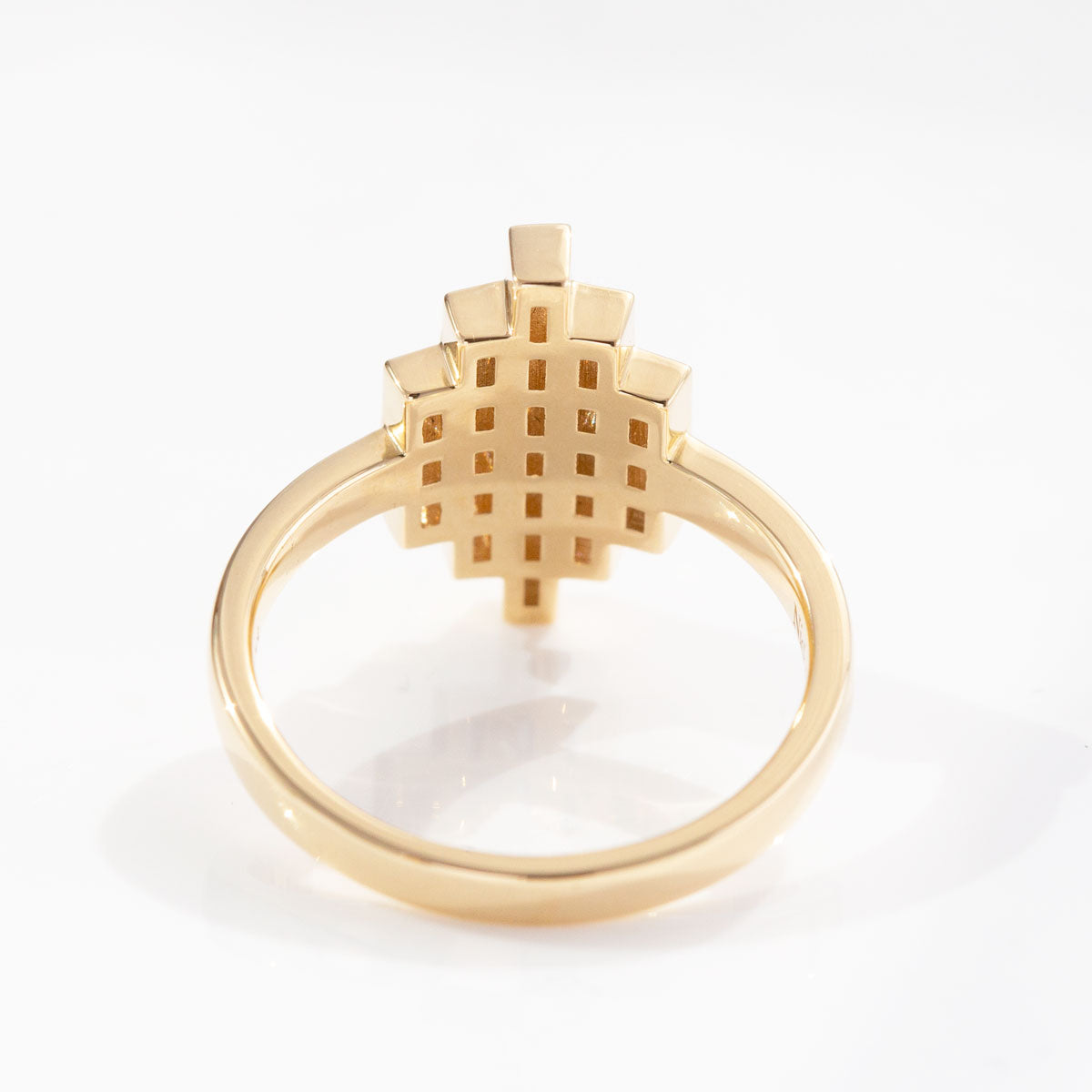 Diamond Manhattan ring in 18 carat Gold