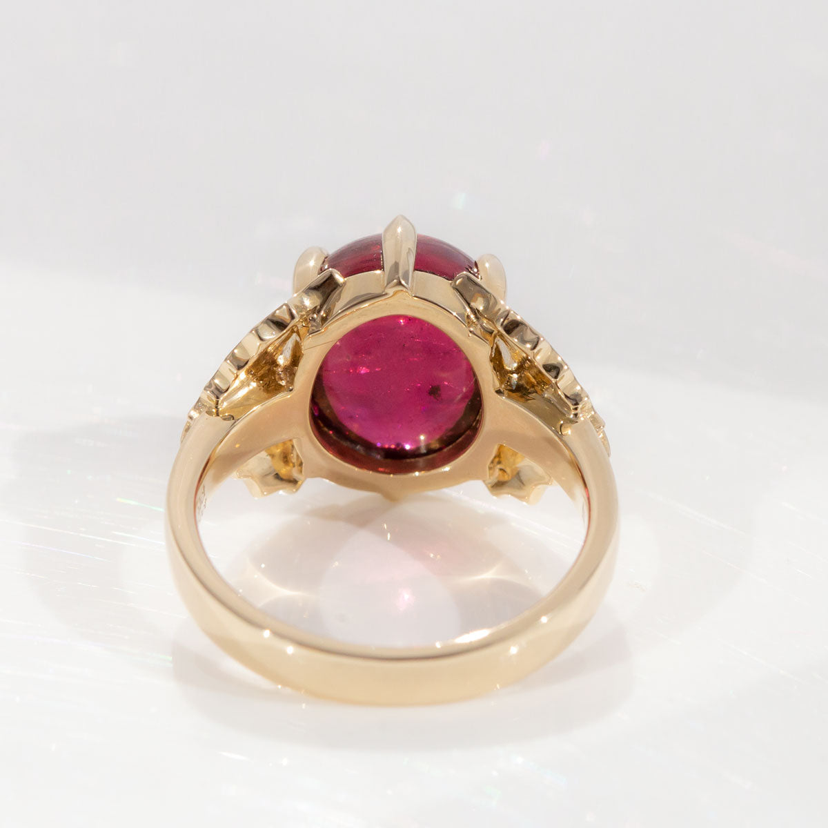 8.84 ct Blood Red Tourmaline Vampire ring in 9 carat Gold