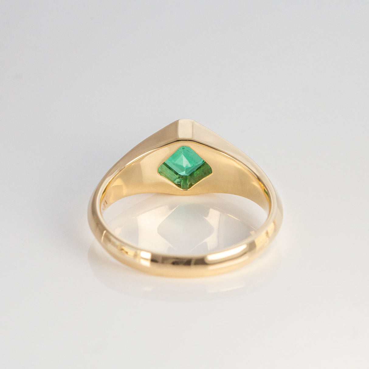 Asscher Cut Emerald Geometric Signet ring in 9 carat Gold