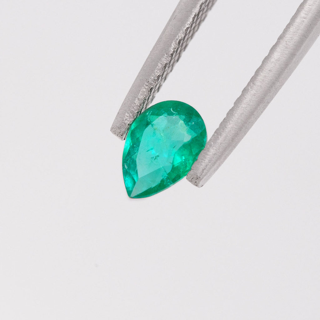 Emerald Pear cut 0.50 carat