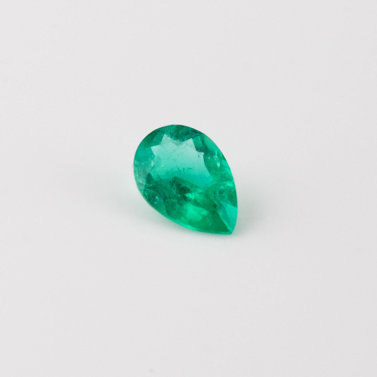 Emerald Pear cut 0.50 carat