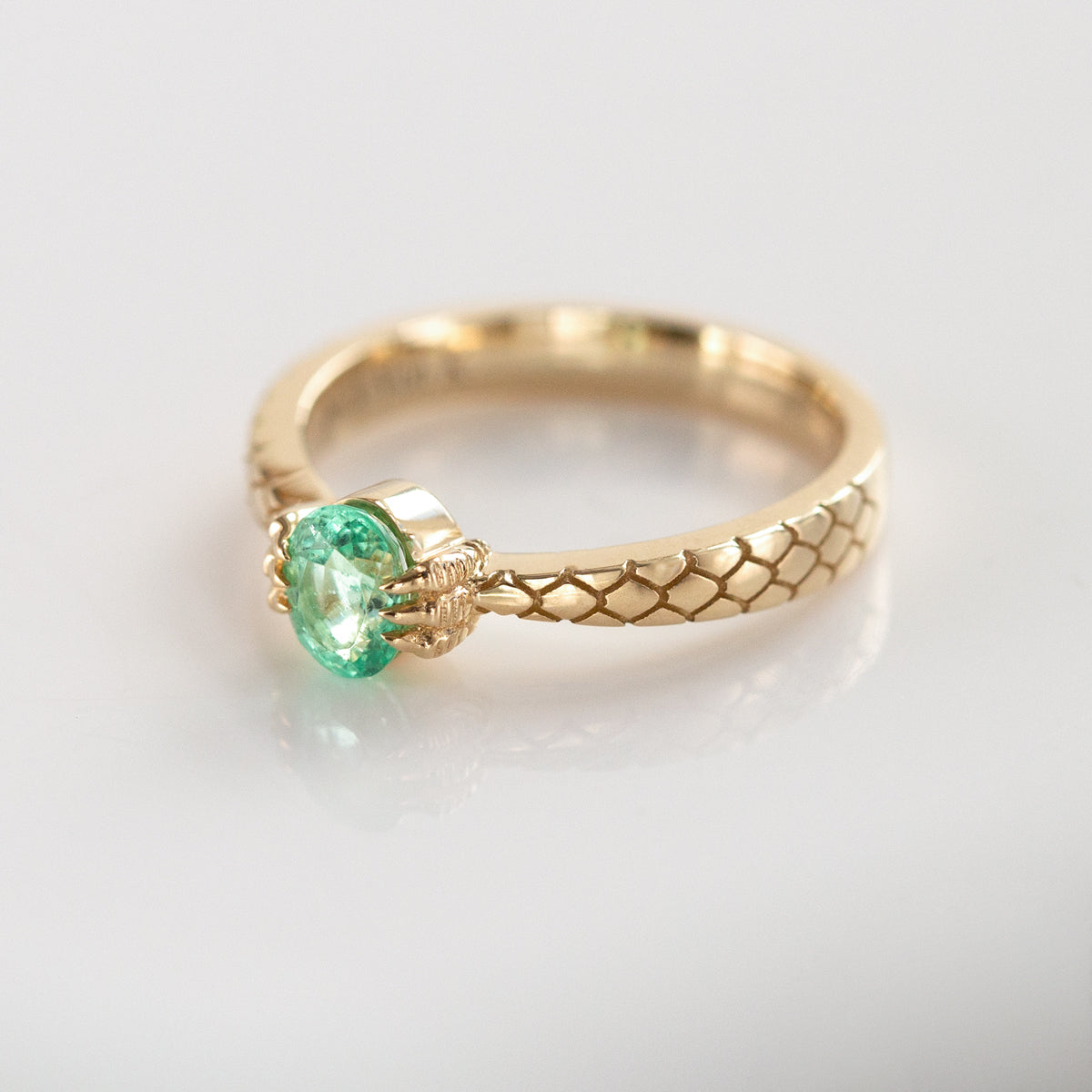 Lagoon Emerald Baby Dragon Claw ring in 9 carat Gold