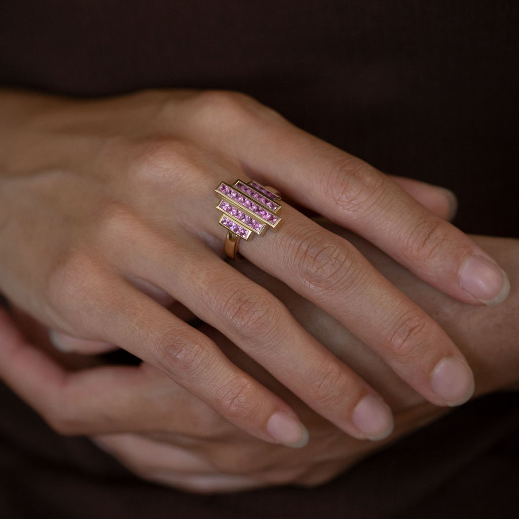 Pink Sapphire Manhattan ring in 9 carat Gold