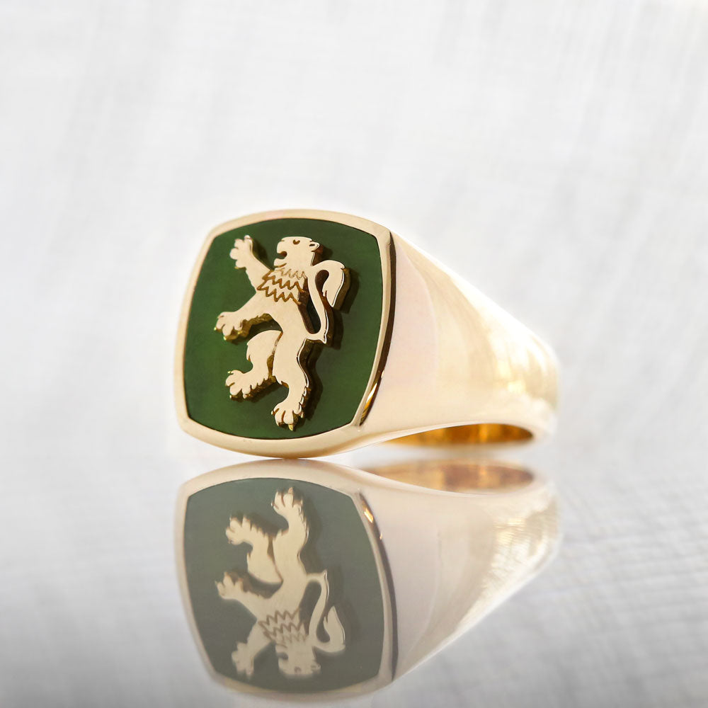 Lion Crest Pounamu Signet Ring in Yellow Gold or Platinum