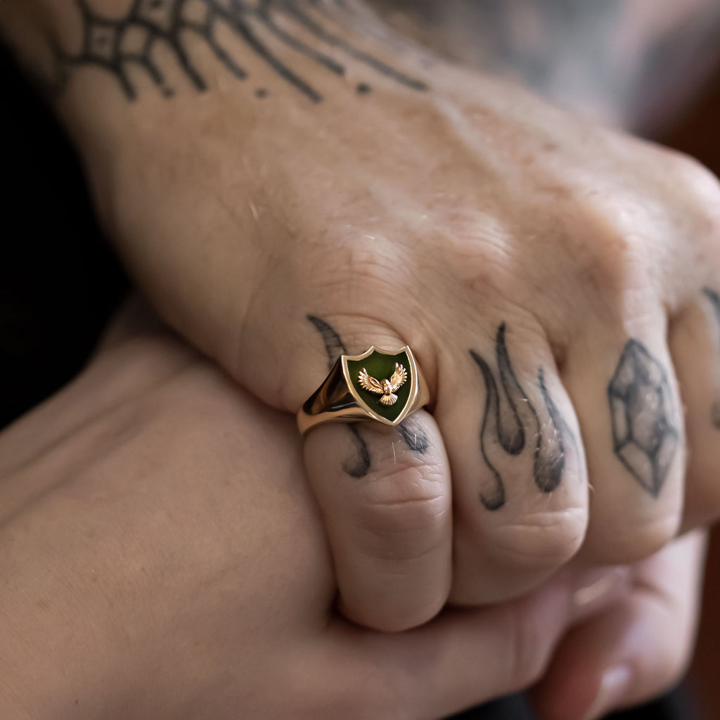 Pounamu Owl Crest Signet ring in 9 carat Gold