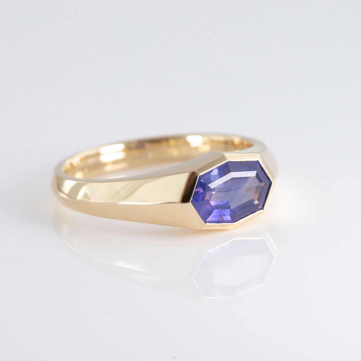 1.41 carat Purple Sapphire Octagonal Signet ring in 9 carat Gold