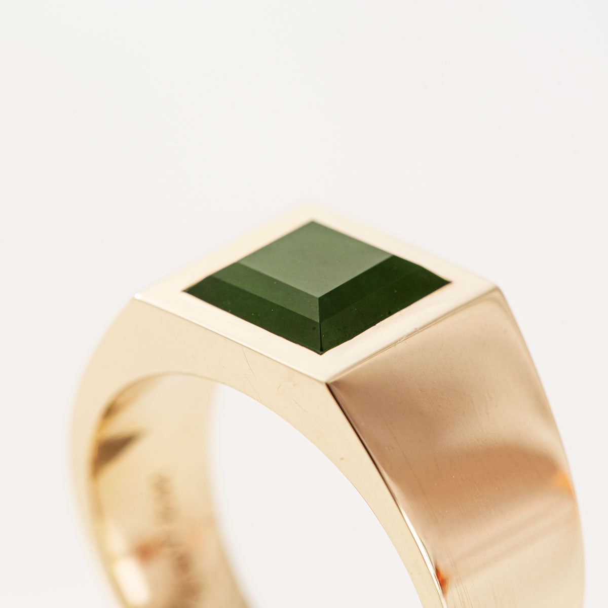 Pounamu Voyager Signet ring in 9 carat Gold