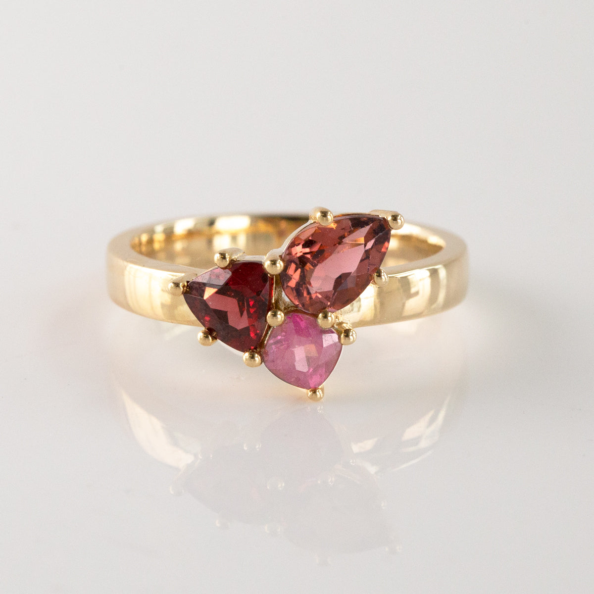 Forest Berry Cluster ring in 9 carat gold