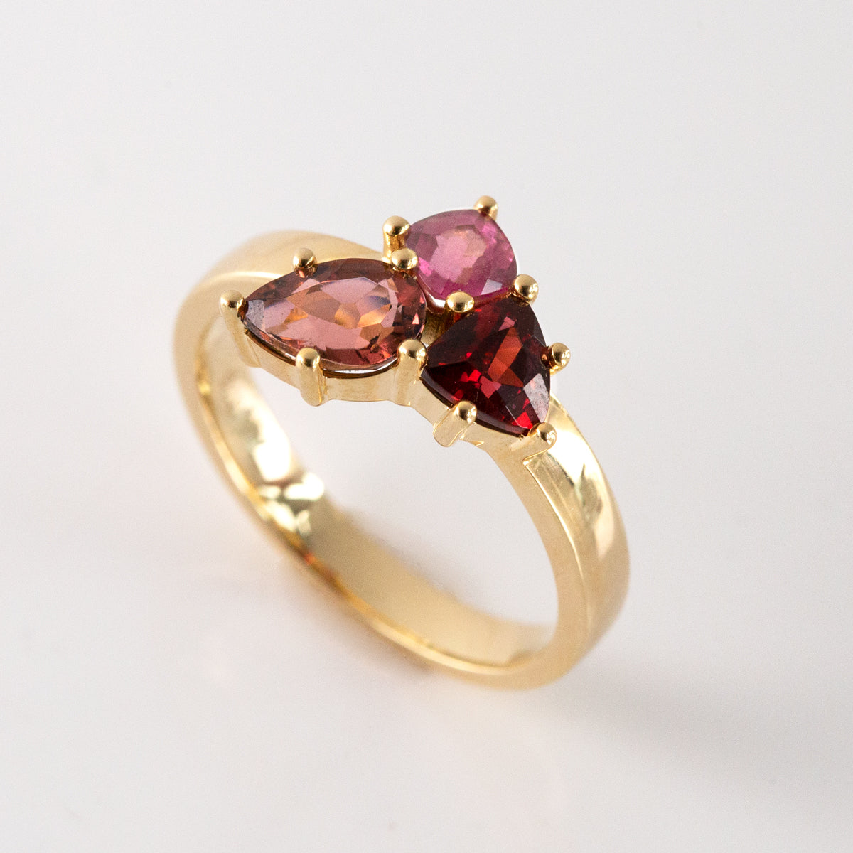 Forest Berry Cluster ring in 9 carat gold