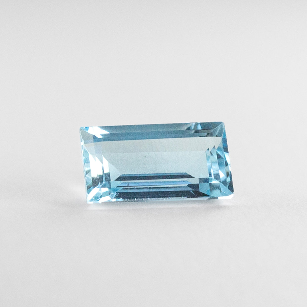 Parisian Sky Blue Rectangular Aquamarine 1.95 carats