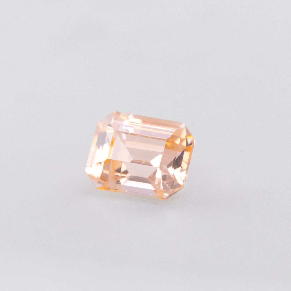 Apricot Sapphire Octagonal 1.12 carats