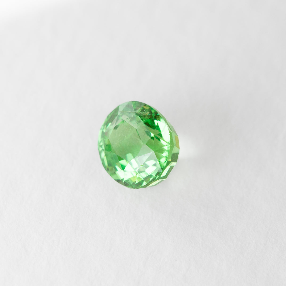 Clover Green Tsavorite Oval 1.55 carats