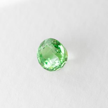 Clover Green Tsavorite Oval 1.55 carats