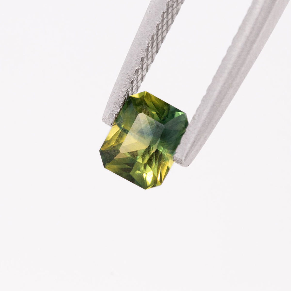 Green/Yellow Parti Sapphire Octagonal cut 0.93 carat