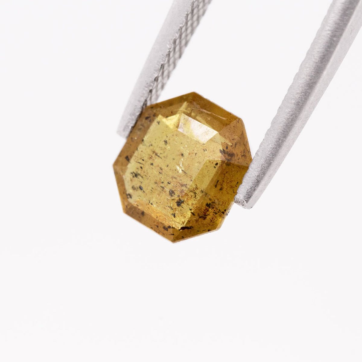 Golden Salt and Pepper Sapphire Octagonal cut 2.08 carats