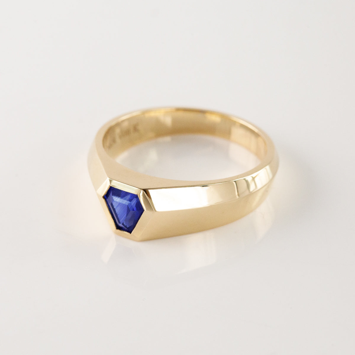 Royal Blue Sapphire Geometric Signet ring in 9 carat Gold