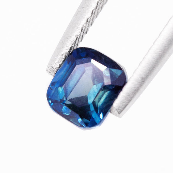 RARE !! SAPHIR BLEU VERT D'AUSTRALIE : 0,62 CARAT ★★ p147.174
