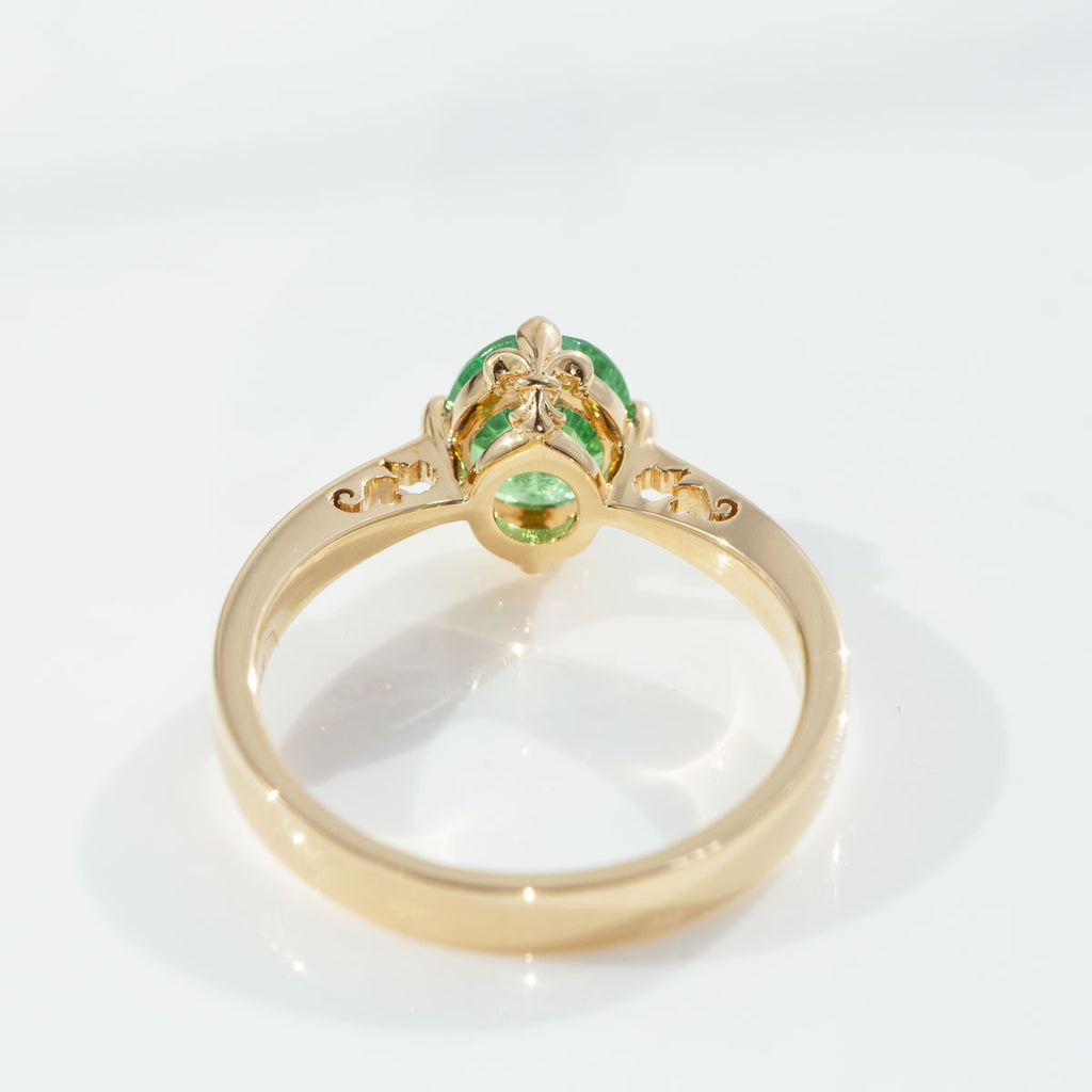 1.57 Tsavorite Seahorse Romance ring in 18 carat Gold