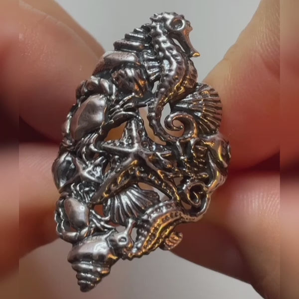 Seahorse Garden Ring