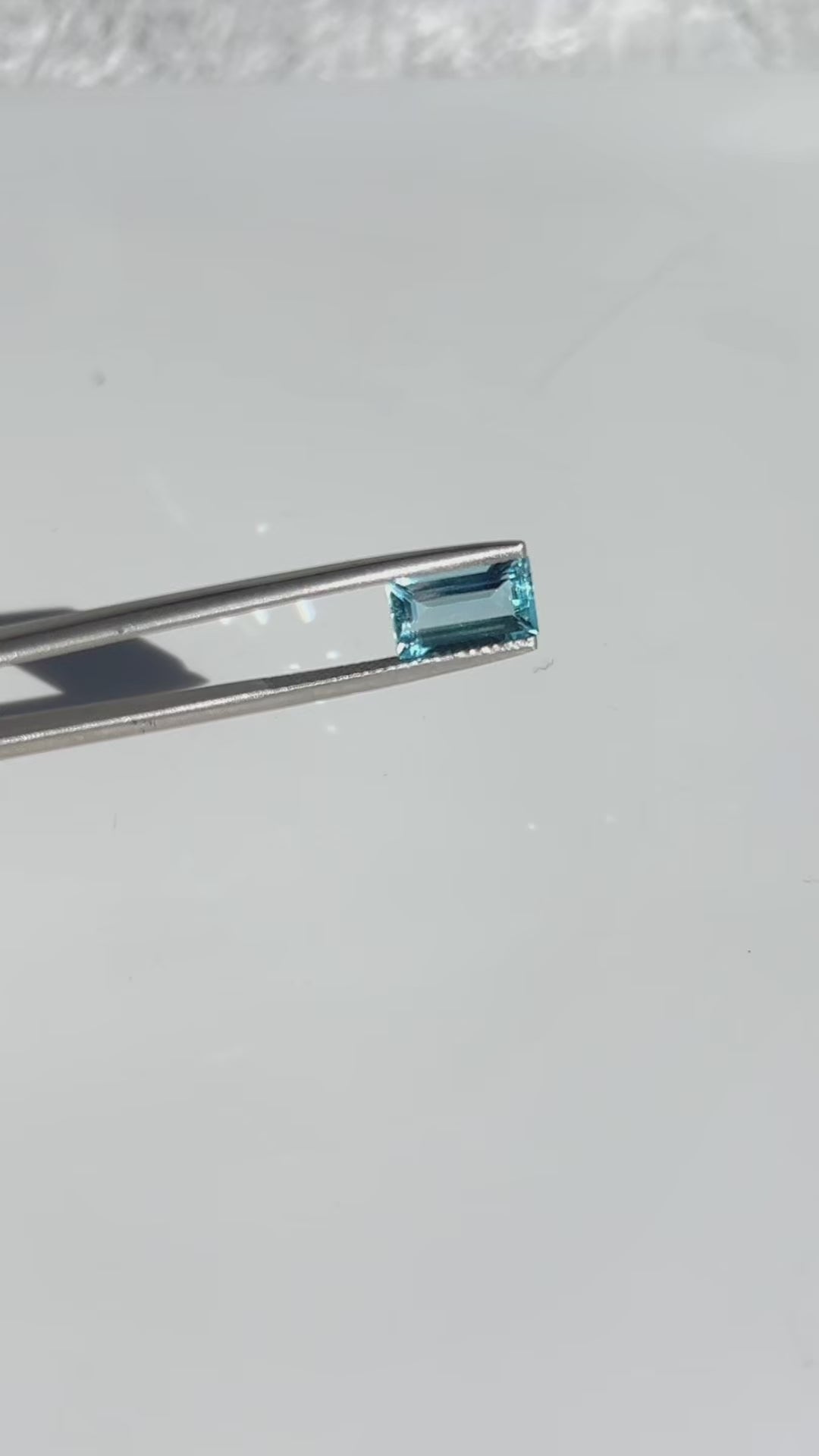 Parisian Sky Blue Rectangular Aquamarine 1.95 carats